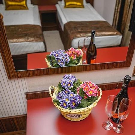 Eleganza Family - Free Parking Hotel Sofia